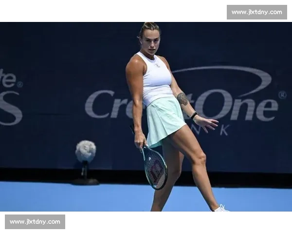 萨巴伦卡首盘 6-2 领先遭争议暂停，柏林站因场地湿滑中断