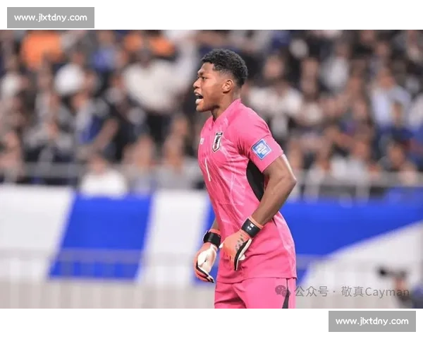 铃木彩艳：留欧踢球是长期目标，暂不考虑婚姻