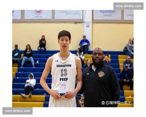 布莱斯臂展实测 2 米 08！父子对比照引热议：视觉错觉还是数据真相？