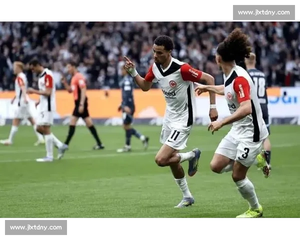 曼联领跑三强争夺埃基蒂克，法兰克福标价 1 亿欧元