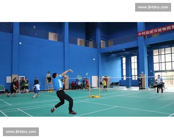 武汉教师史璠三度折桂亚锦赛，国际赛场诠释「力与美」的双重人生